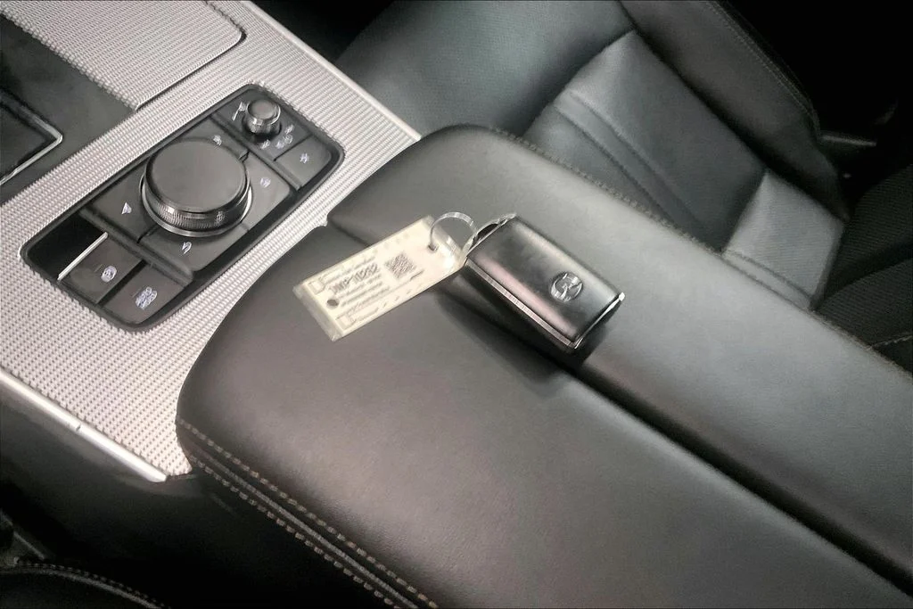Used 2024 Blue Mazda Preferred image 11
