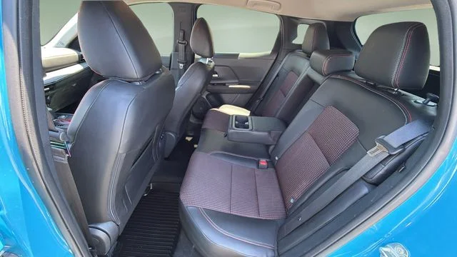 Used 2025 White Nissan SR image 19