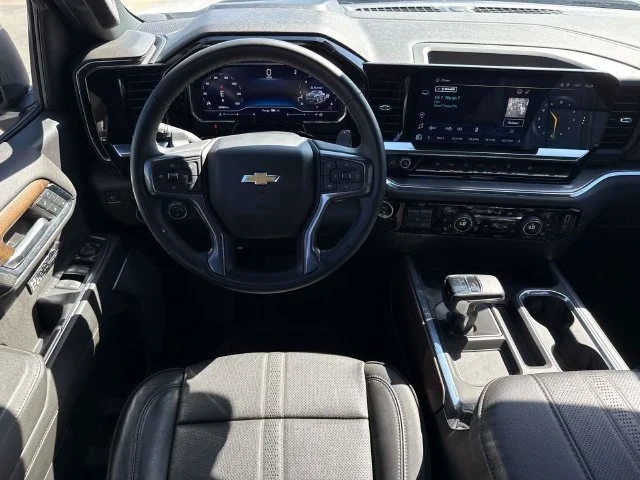 Used 2024 Beige Chevrolet High Country image 31