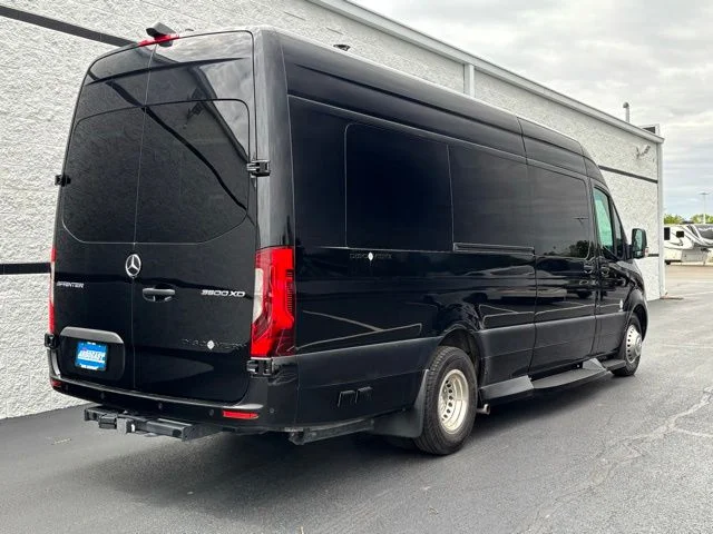 Used 2021 Black Mercedes-Benz Midwest Automotive Luxe Cruiser image 9