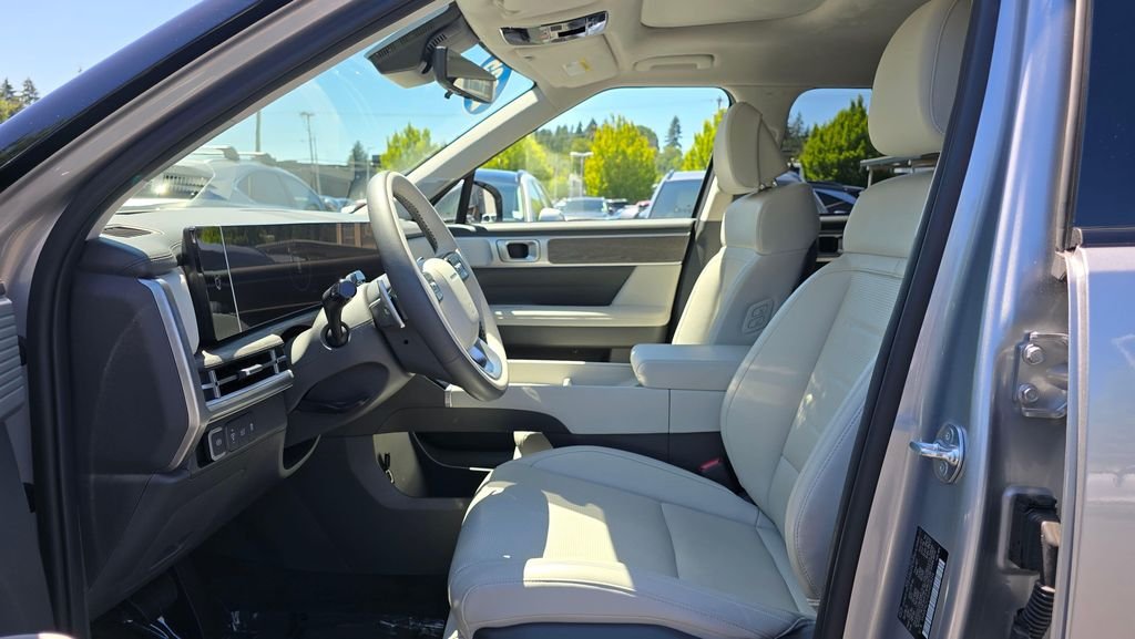Used 2025 Shimmering Silver Hyundai Calligraphy image 20