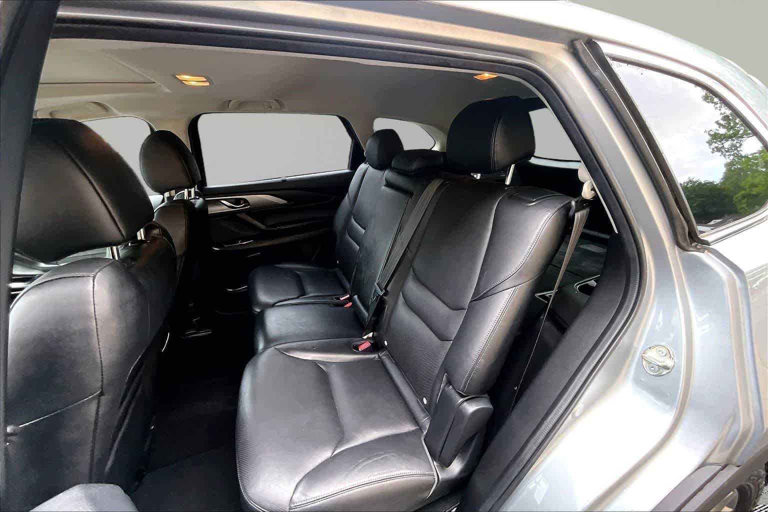 Used 2018 Sonic Silver Metallic Mazda Touring image 21