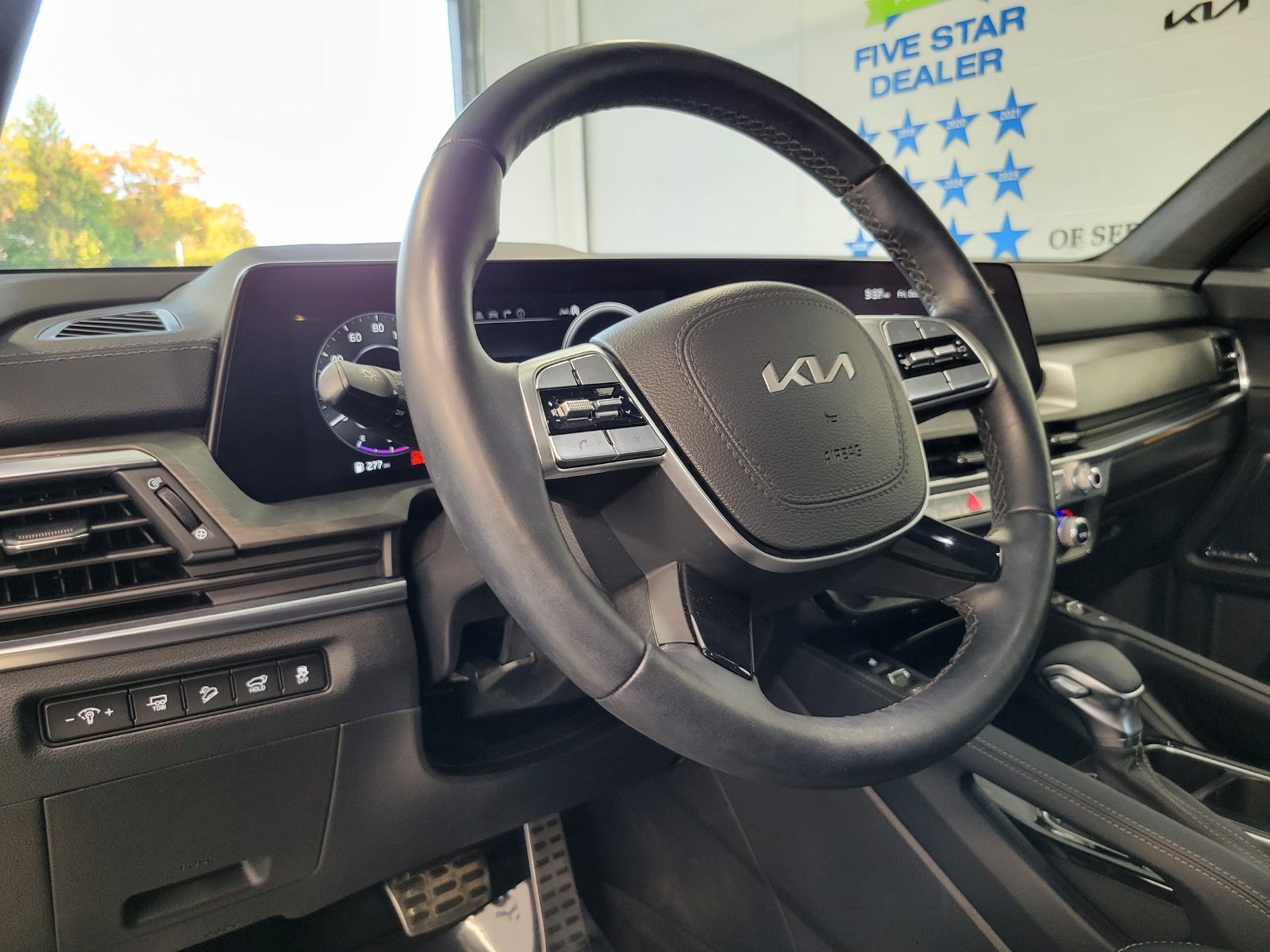 Certified Used 2025 Black Kia SX-Prestige X-Line image 10