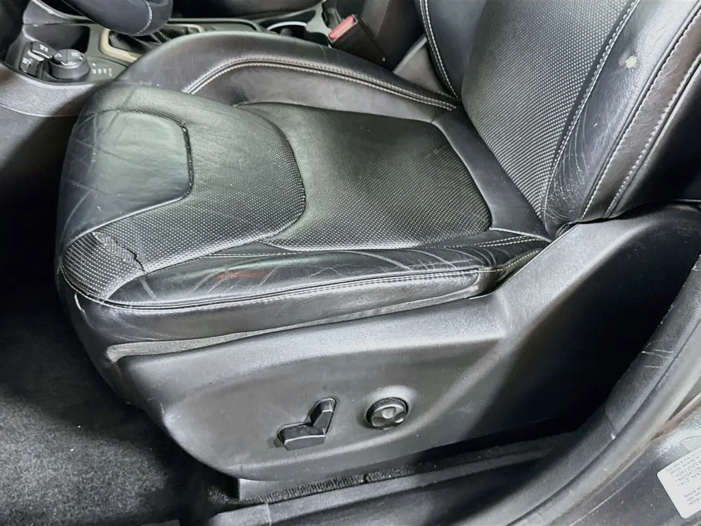 Used 2014 Gray Jeep Limited image 23