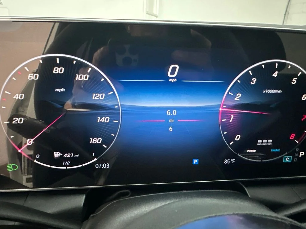 New 2027 White Mercedes-Benz GLC 300 image 15