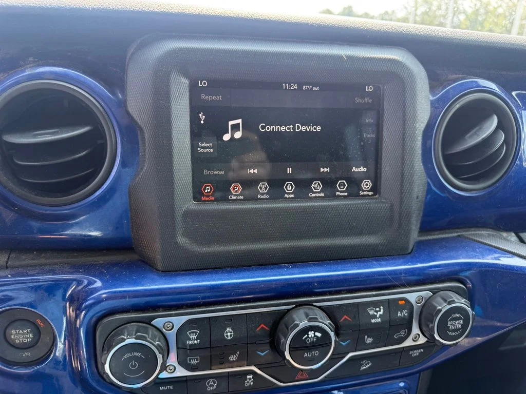 Used 2019 Blue Jeep Unlimited Sport S image 11