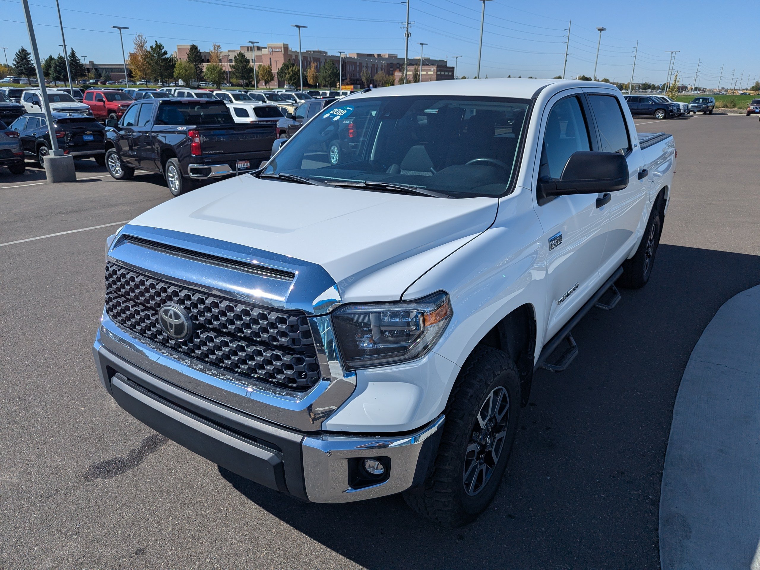 Used 2018 White Toyota SR5 image 8