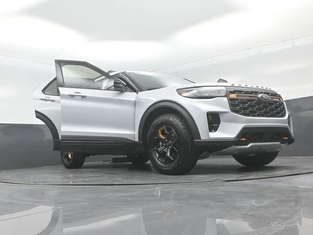 New 2026 White Ford Tremor image 31