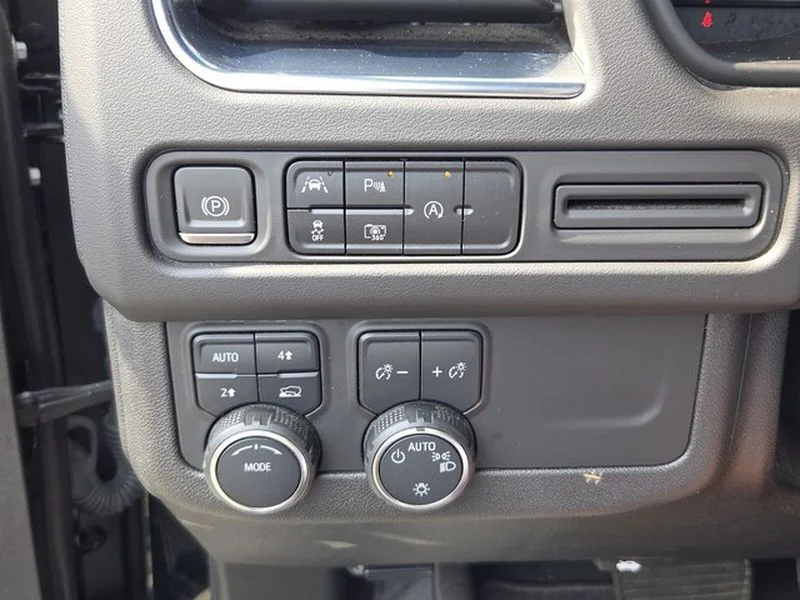 Used 2023 Black Chevrolet RST image 28