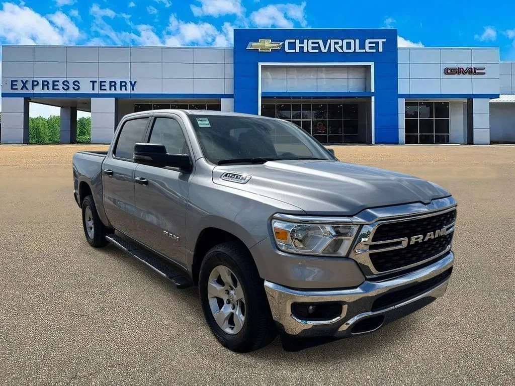 2024 RAM 1500 Big Horn/Lone Star Crew Cab 5'7's photo