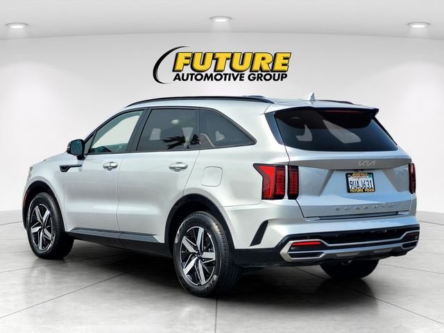 Used 2022 Silver Kia S image 6
