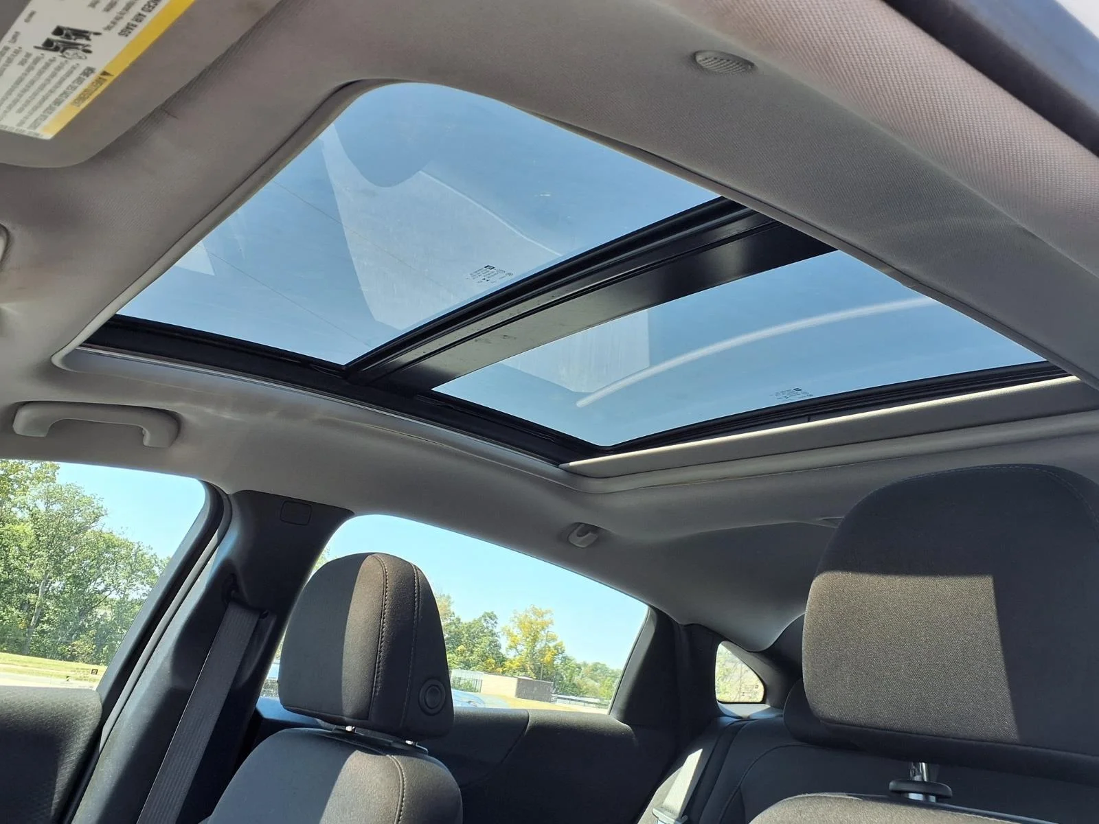 Used 2024 Summit White Chevrolet LT image 22