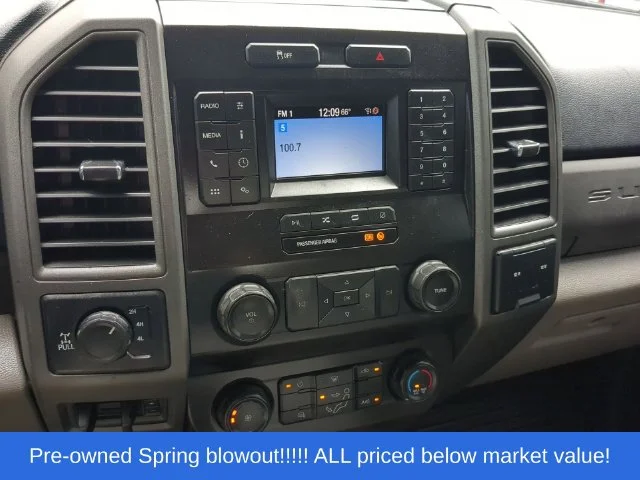 Used 2021 White Ford XL image 29