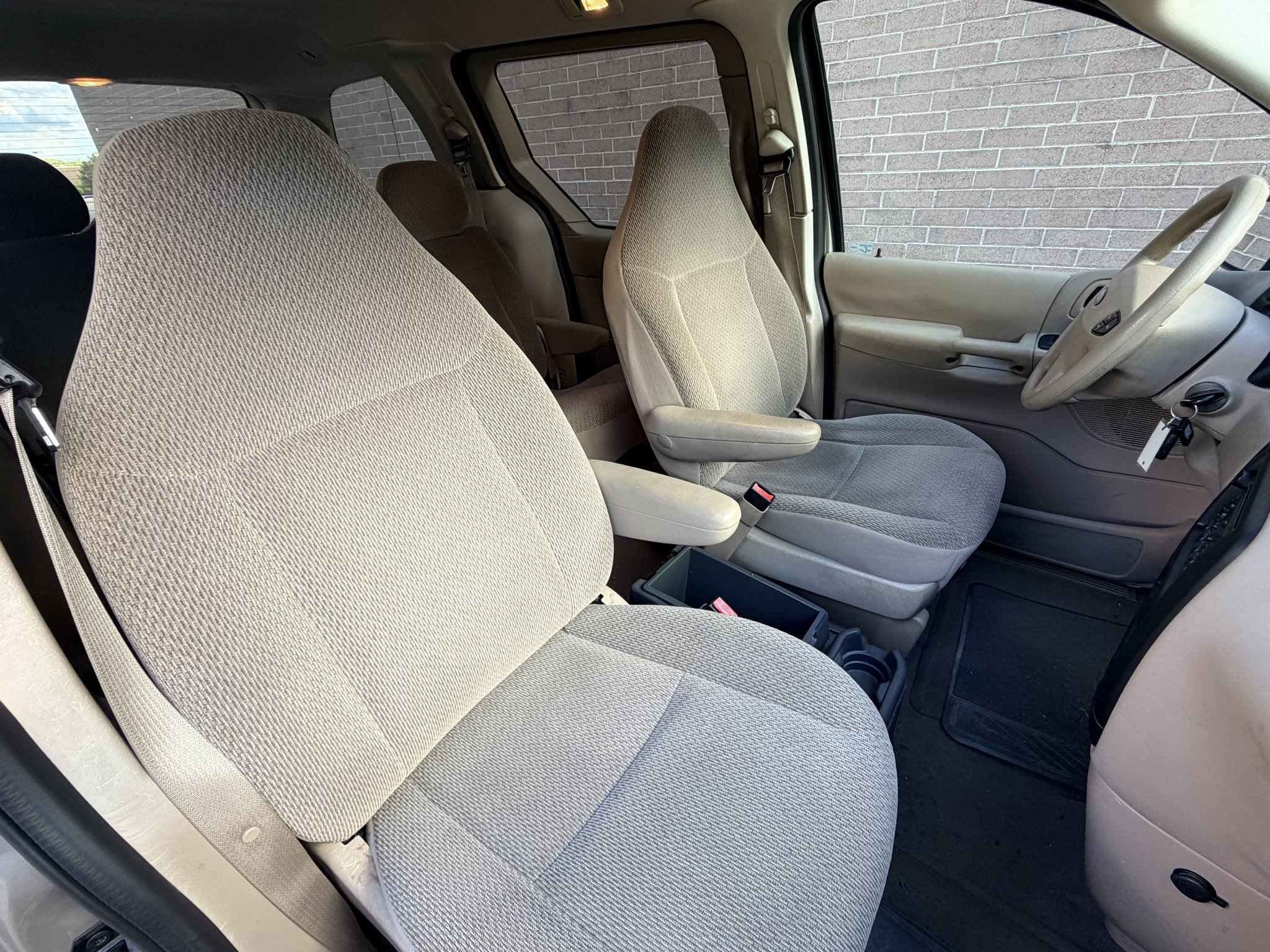 Used 2003 Silver Frost Clearcoat Metallic Ford LX image 15