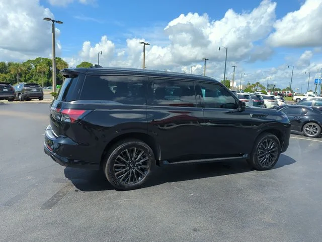 Used 2025 Black INFINITI AUTOGRAPH image 5