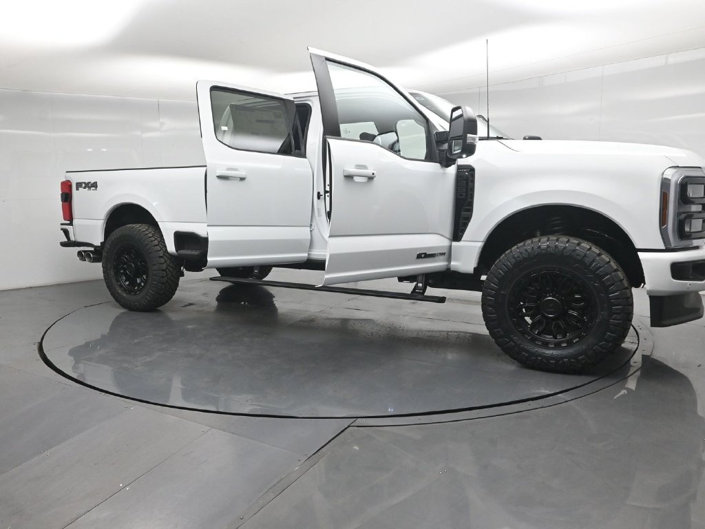 New 2026 Oxford White Ford Lariat image 30