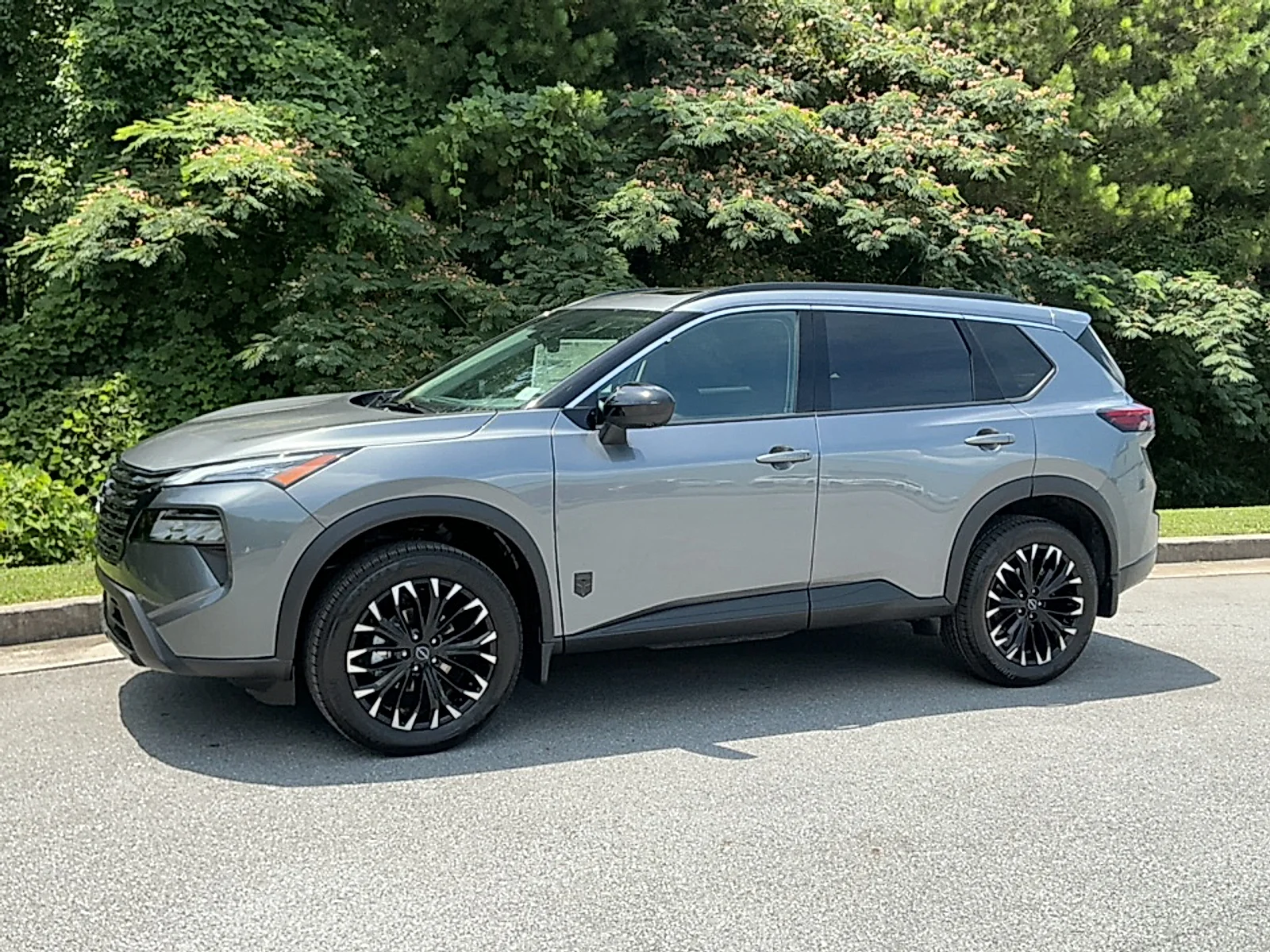 New 2026 Gun Metallic Nissan Dark Armor image 4
