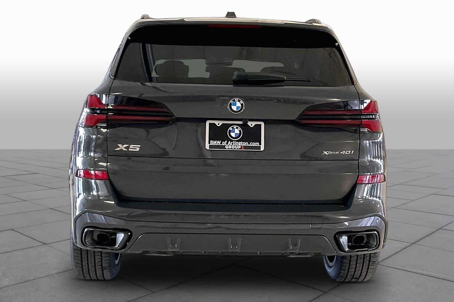 New 2026 Dravit Grey Metallic BMW xDrive40i image 4