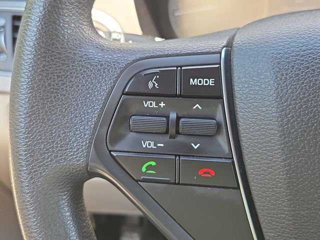Used 2016 Gray Metallic Hyundai SE image 12