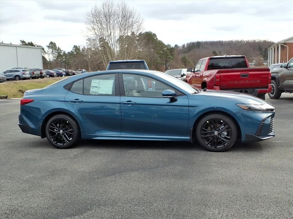 New 2026 Ocean Gem Toyota SE image 2