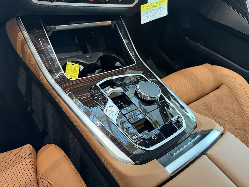 New 2026 Carbon Black Metallic BMW xDrive50e image 10