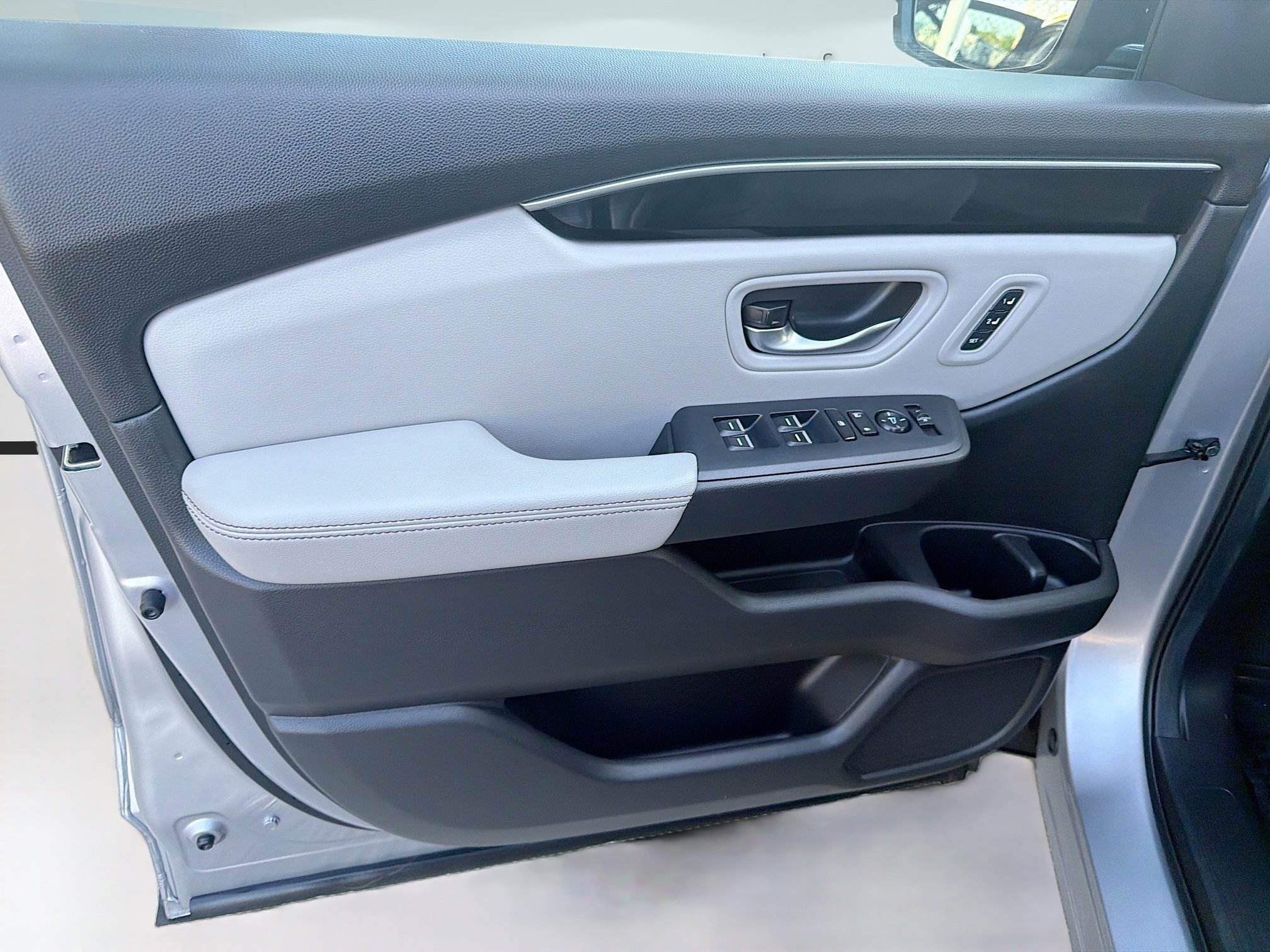 2025 Honda Pilot EX-L - Photo 19