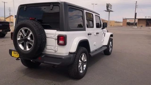 Used 2019 White Jeep Unlimited Sahara image 9
