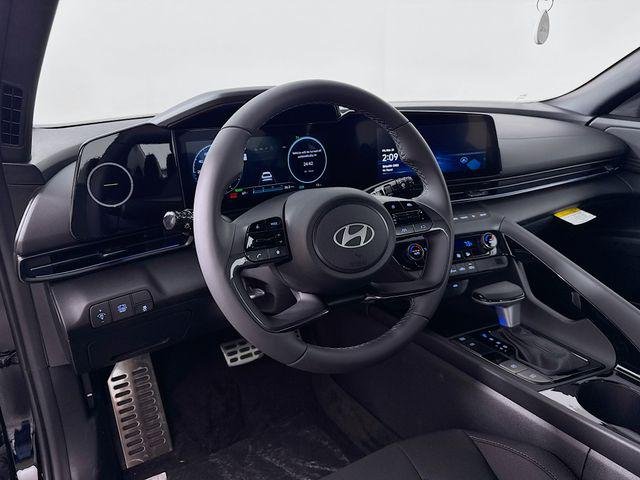 New 2025 Black Hyundai SEL Sport image 11