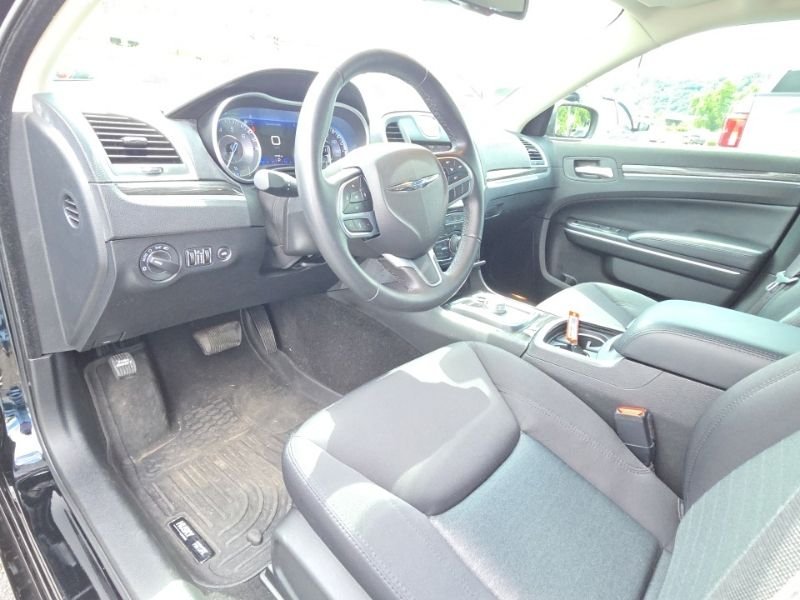 Used 2022 Black Chrysler Touring image 11