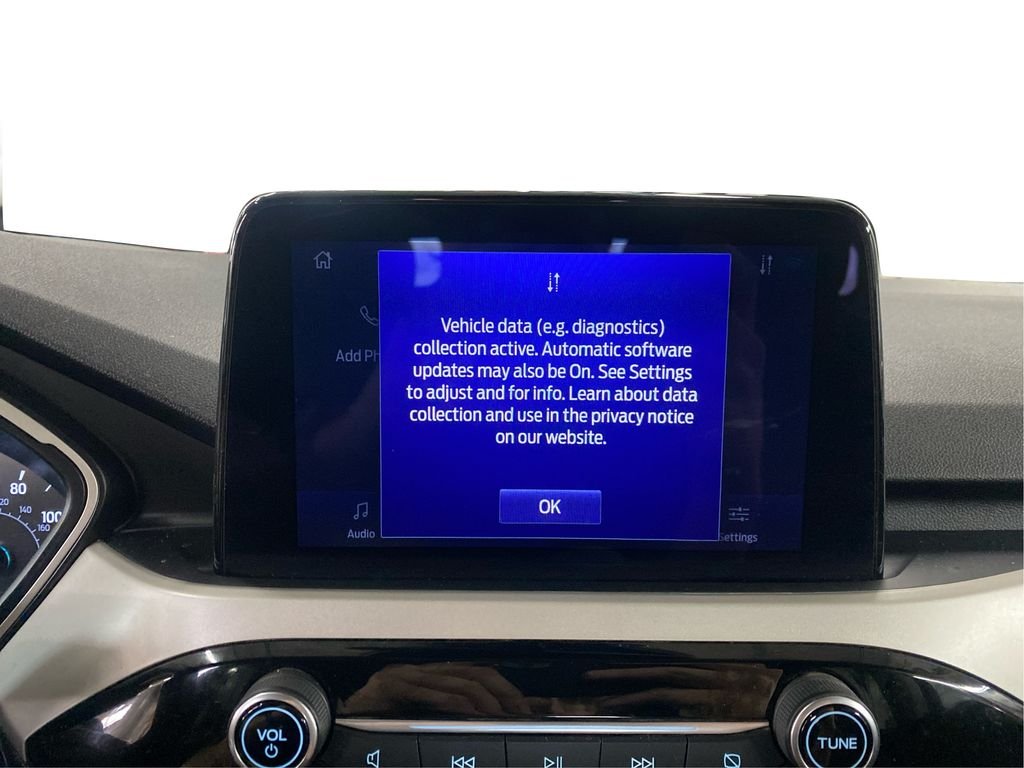 Used 2021 Red Ford SE image 19