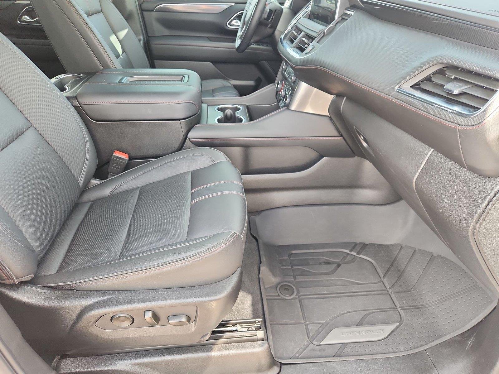 2024 Chevrolet Suburban RST - Photo 29