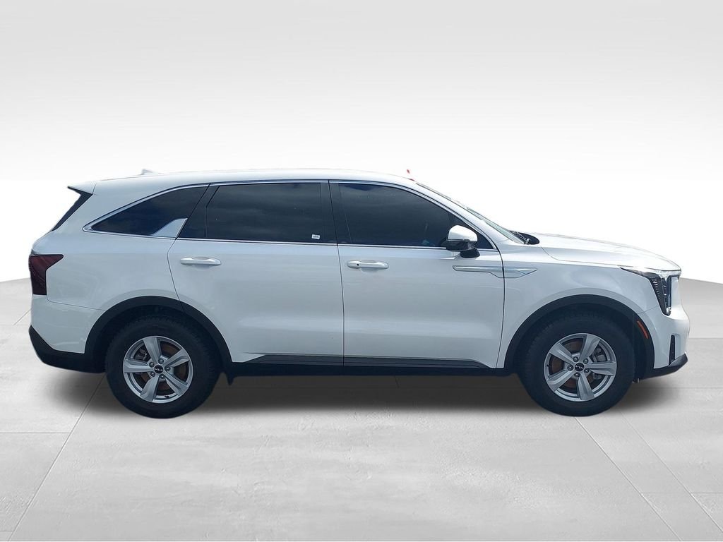 Used 2024 White Kia LX image 6