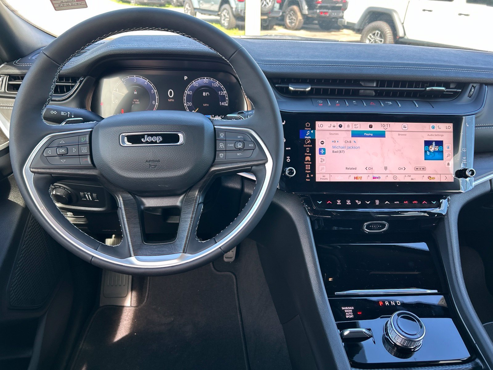New 2027 High-Gloss Black Paint Jeep Laredo Altitude image 23