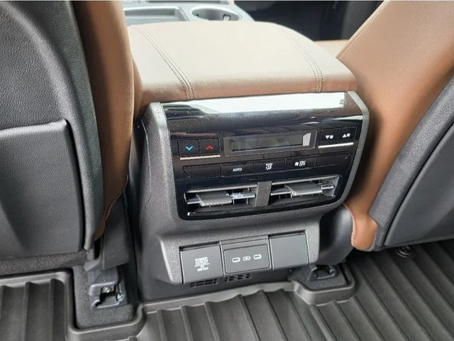 New 2026 Majestic Black Pearl Acura w/Technology Package image 17