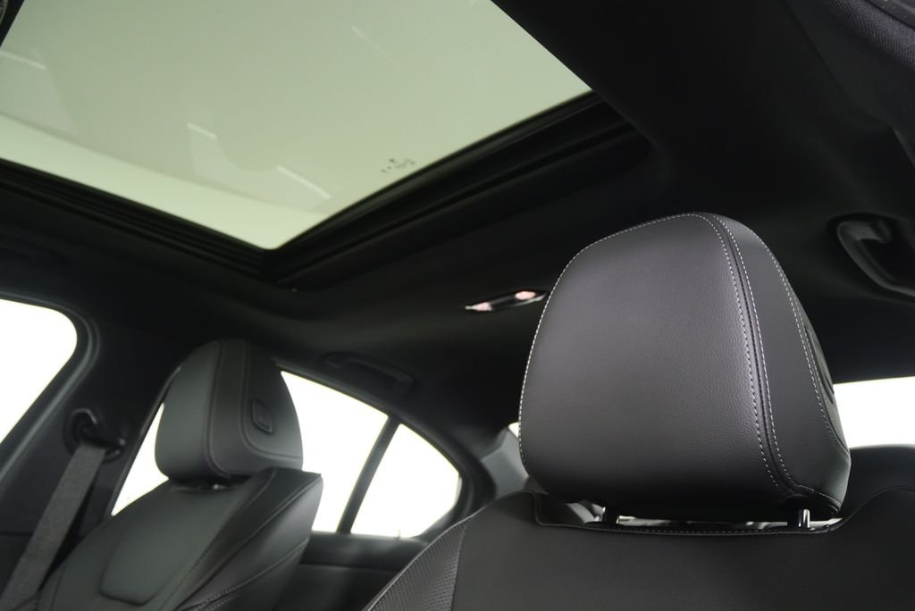2026 BMW 3 Series 330i - Photo 11
