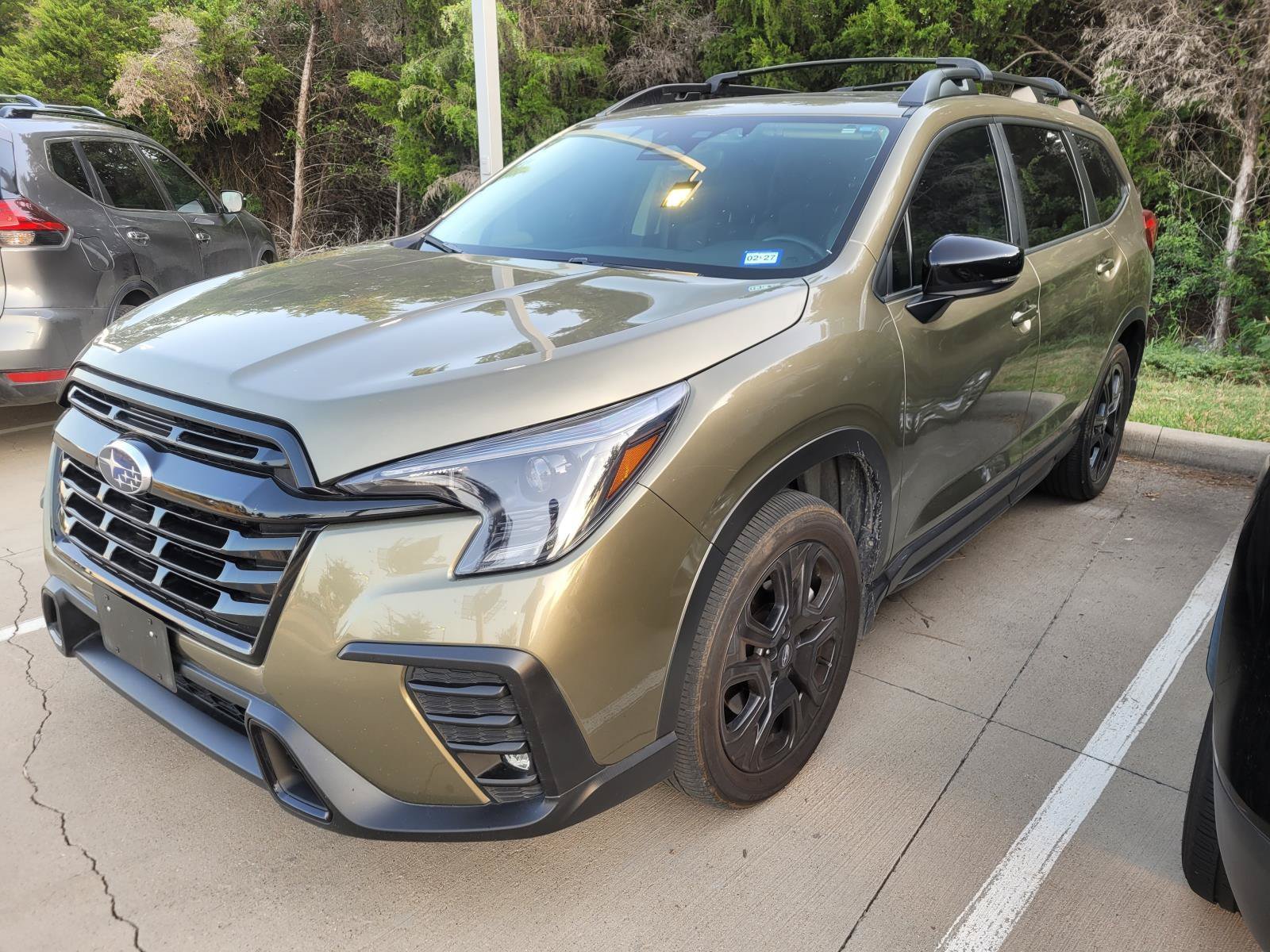 Used 2025 Autumn Green Metallic Subaru Onyx Edition image 1