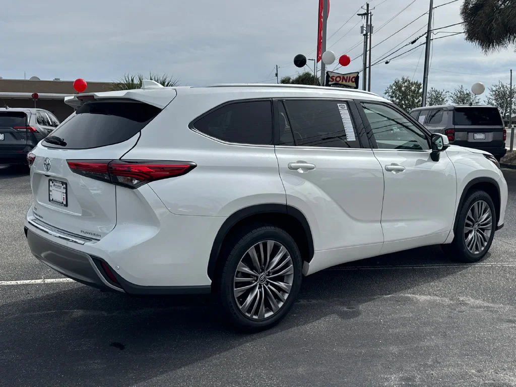 Used 2020 White Toyota Platinum image 3