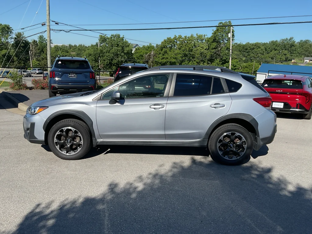 Used 2021 Ice Silver Metallic Subaru Premium image 7