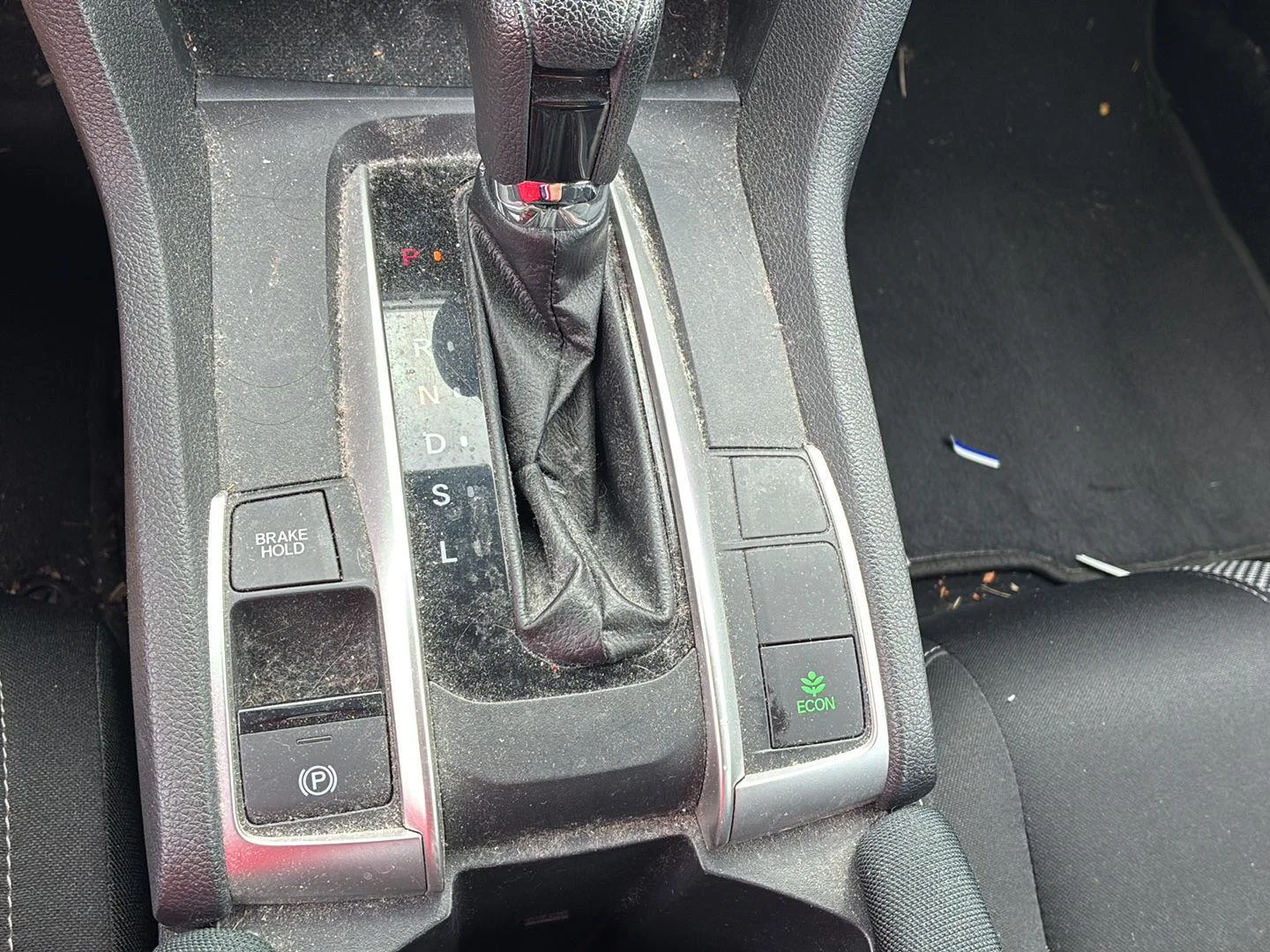 Used 2019 Lunar Silver Metallic Honda LX image 5