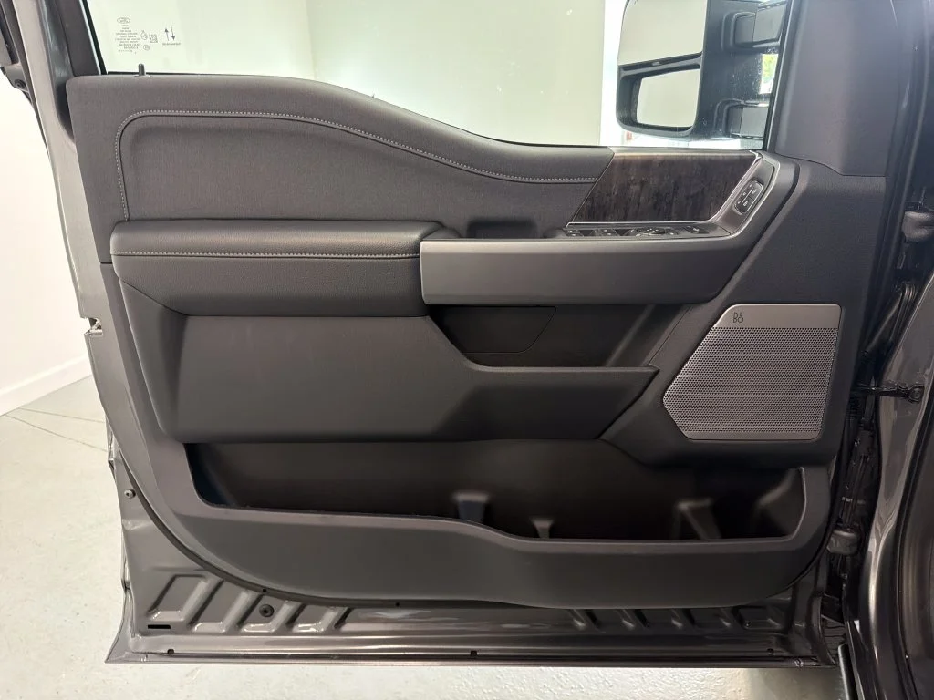 New 2027 Gray Ford Lariat image 11