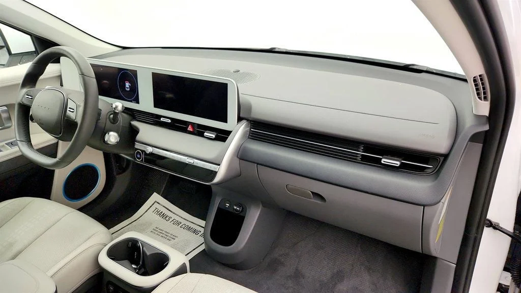 Used 2023 Atlas White Hyundai SEL AWD image 24