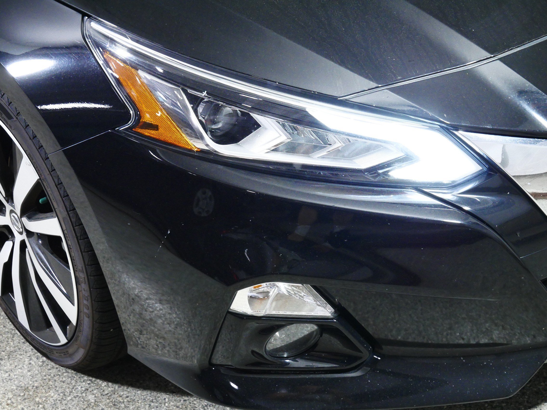 Used 2020 Super Black Nissan 2.0 Platinum image 16
