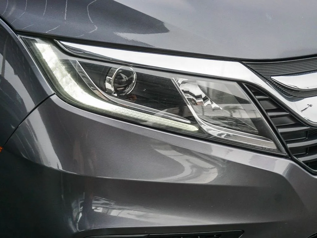 Used 2018 Gray Honda EX-L image 11