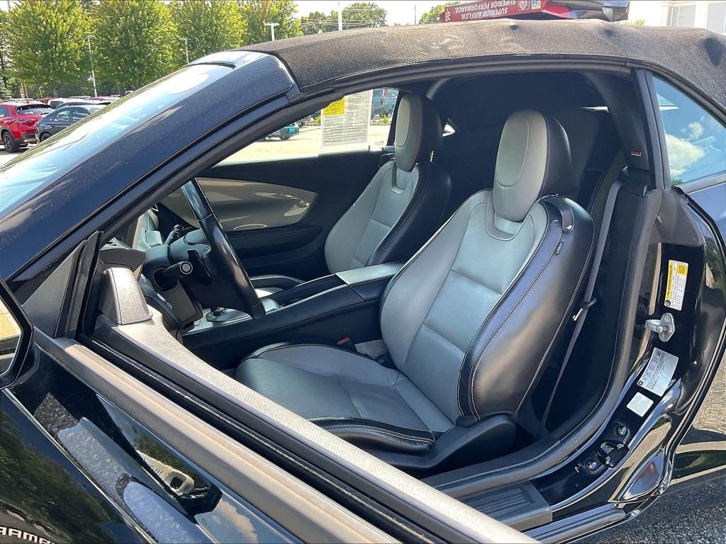 Used 2013 Black Chevrolet 2LT image 10