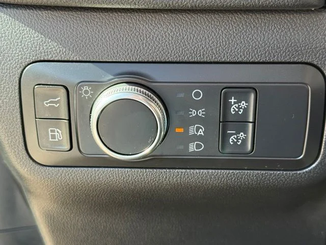 Used 2020 Gray Ford SE Sport image 17