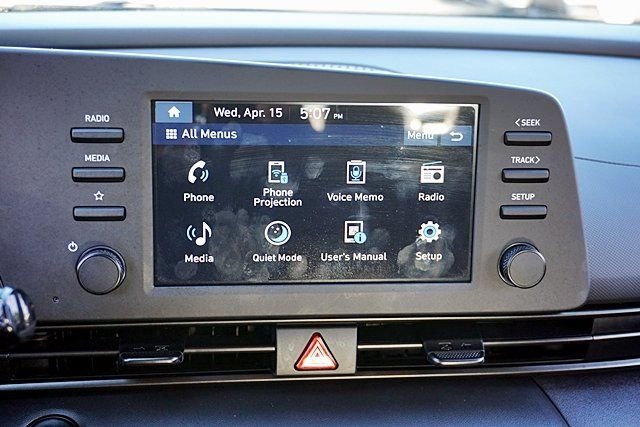 Used 2025 Gray Hyundai SEL Sport image 22