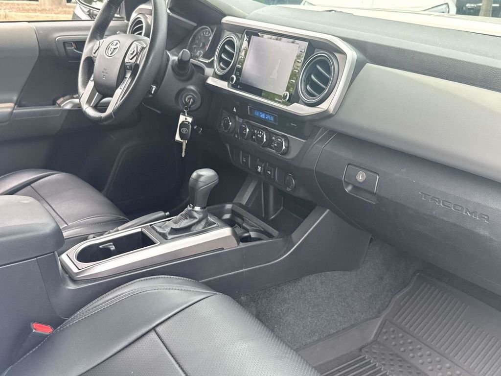 Used 2021 White Toyota SR5 image 30
