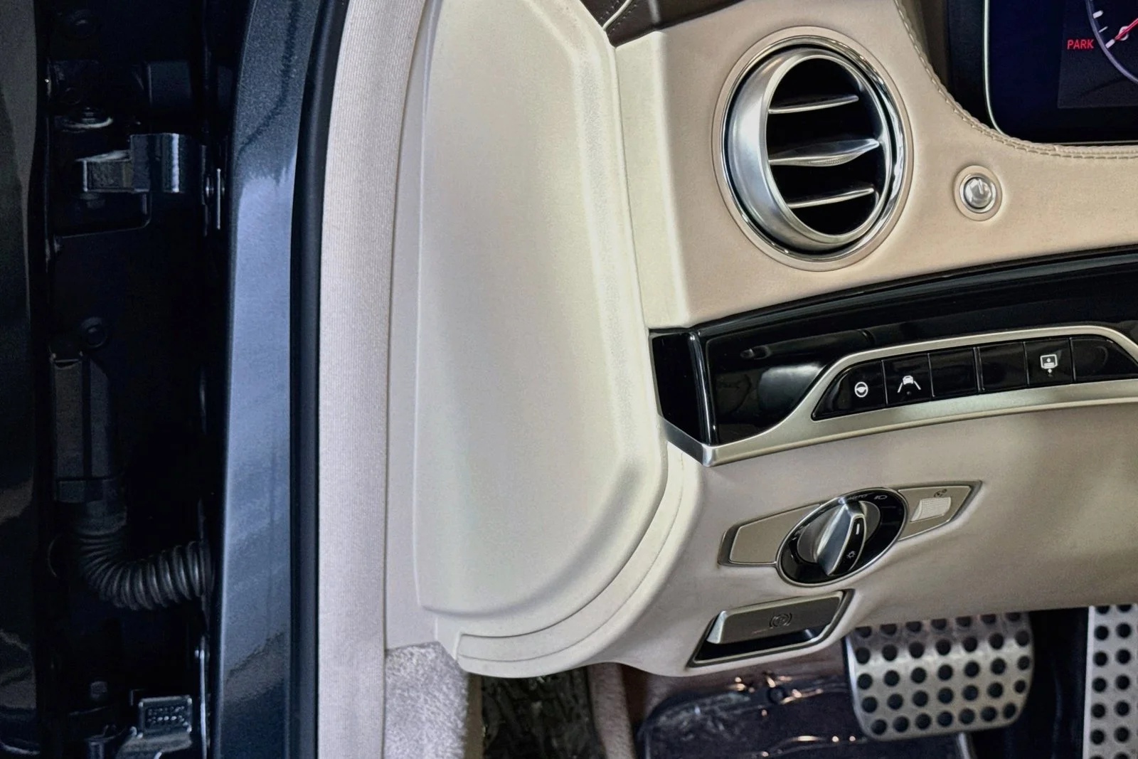 Used 2018 Magnetite Black Metallic Mercedes-Benz S 560 image 10