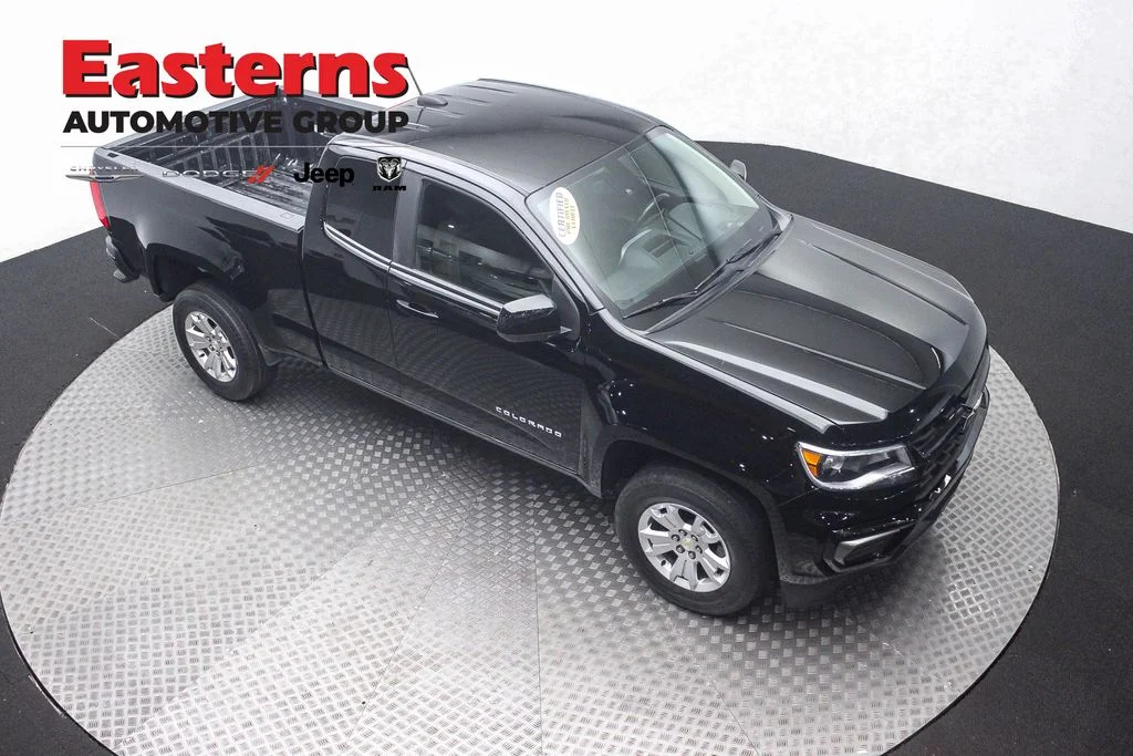 Used 2022 Black Chevrolet LT image 3