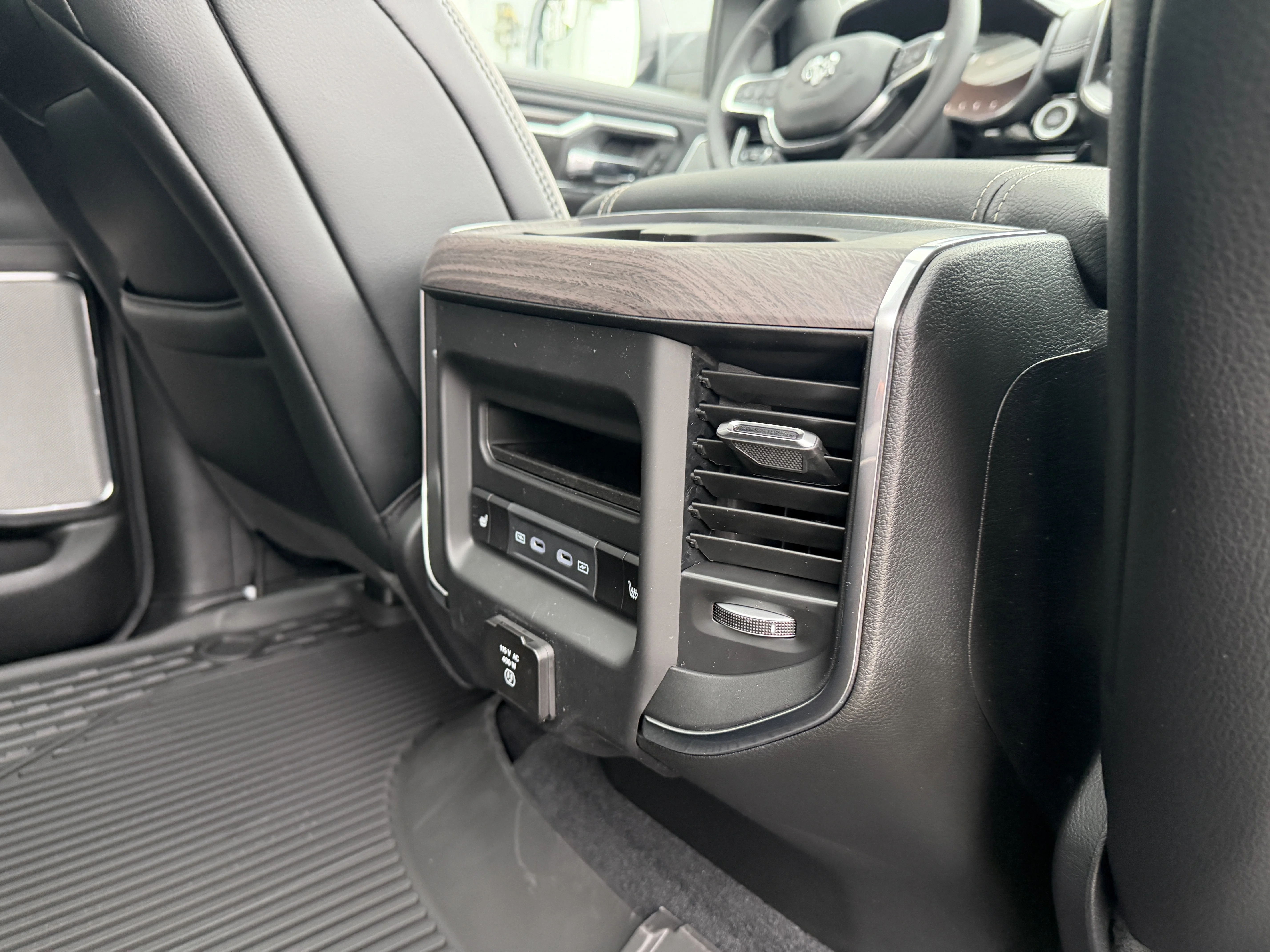 New 2026 Bright White Clear-Coat Exterior Paint RAM Laramie image 30